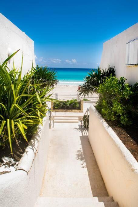 Ocean Front Villa Marlin, Best Location In Hotel Zone #109 칸쿤 외부 사진