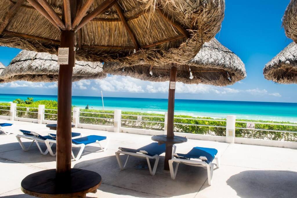 Ocean Front Villa Marlin, Best Location In Hotel Zone #109 칸쿤 외부 사진