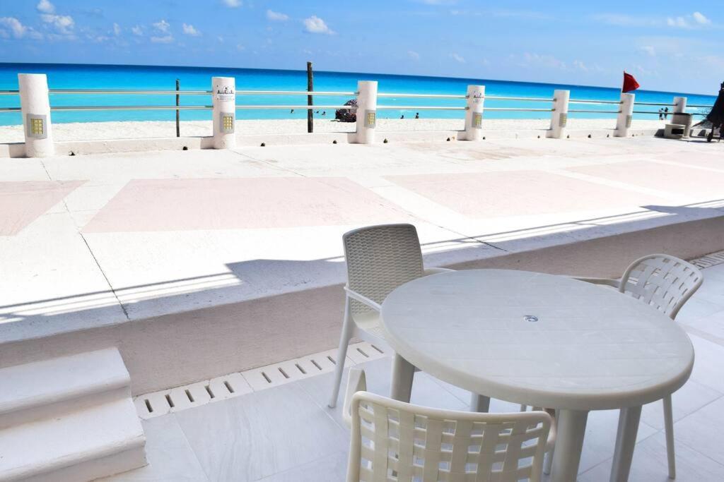 Ocean Front Villa Marlin, Best Location In Hotel Zone #109 칸쿤 외부 사진